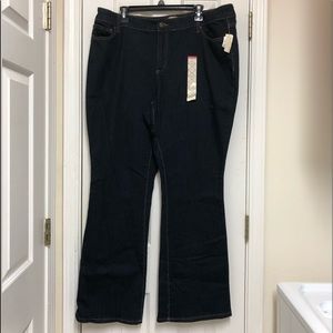NWT, St. John’s Bay bootcut Jeans